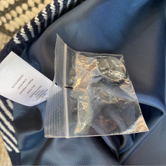 Talbots Women Buffalo Wool Check Cape - Picture 7 of 7